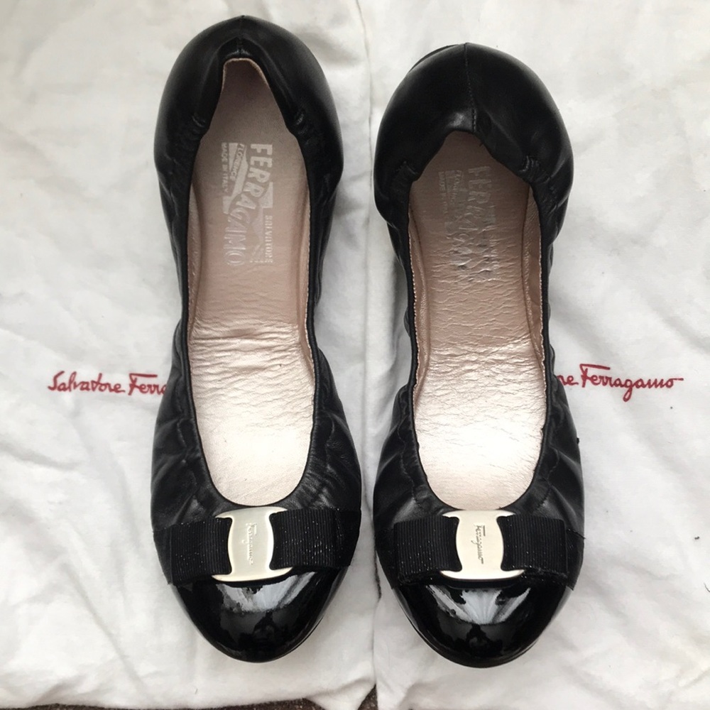 Ferragamo foldaway ballet flat. Size 10